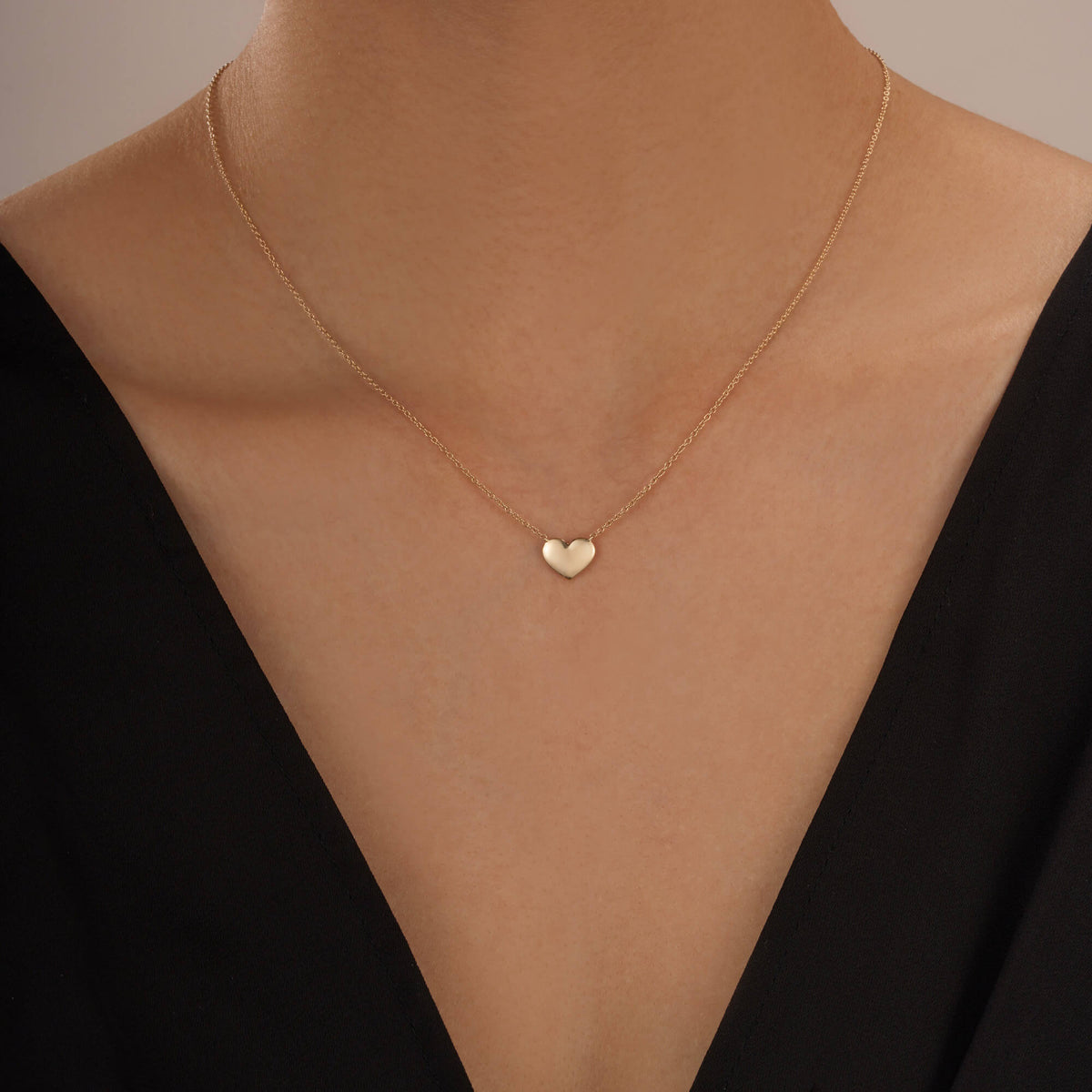 Timeless Heart Pendant Chain Necklace in 14K Gold - NavianJewelry™
