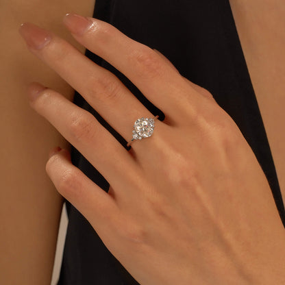 Oval and Round Cut Moissanite Cluster Ring - NavianJewelry™