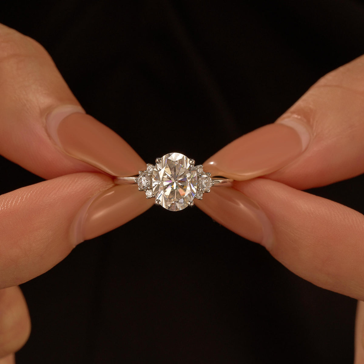 Oval and Round Cut Moissanite Cluster Ring - NavianJewelry™