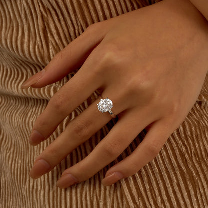 Modern Solitaire Ring with Oval Cut Moissanite - NavianJewelry™