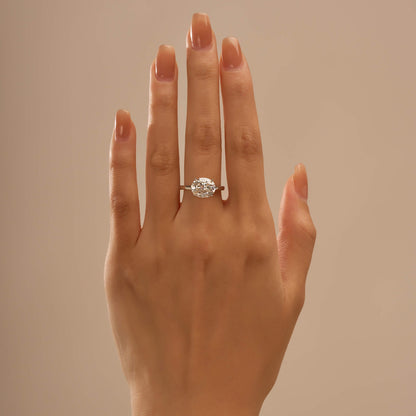 Oval Moissanite Solitaire Engagement Ring - NavianJewelry™