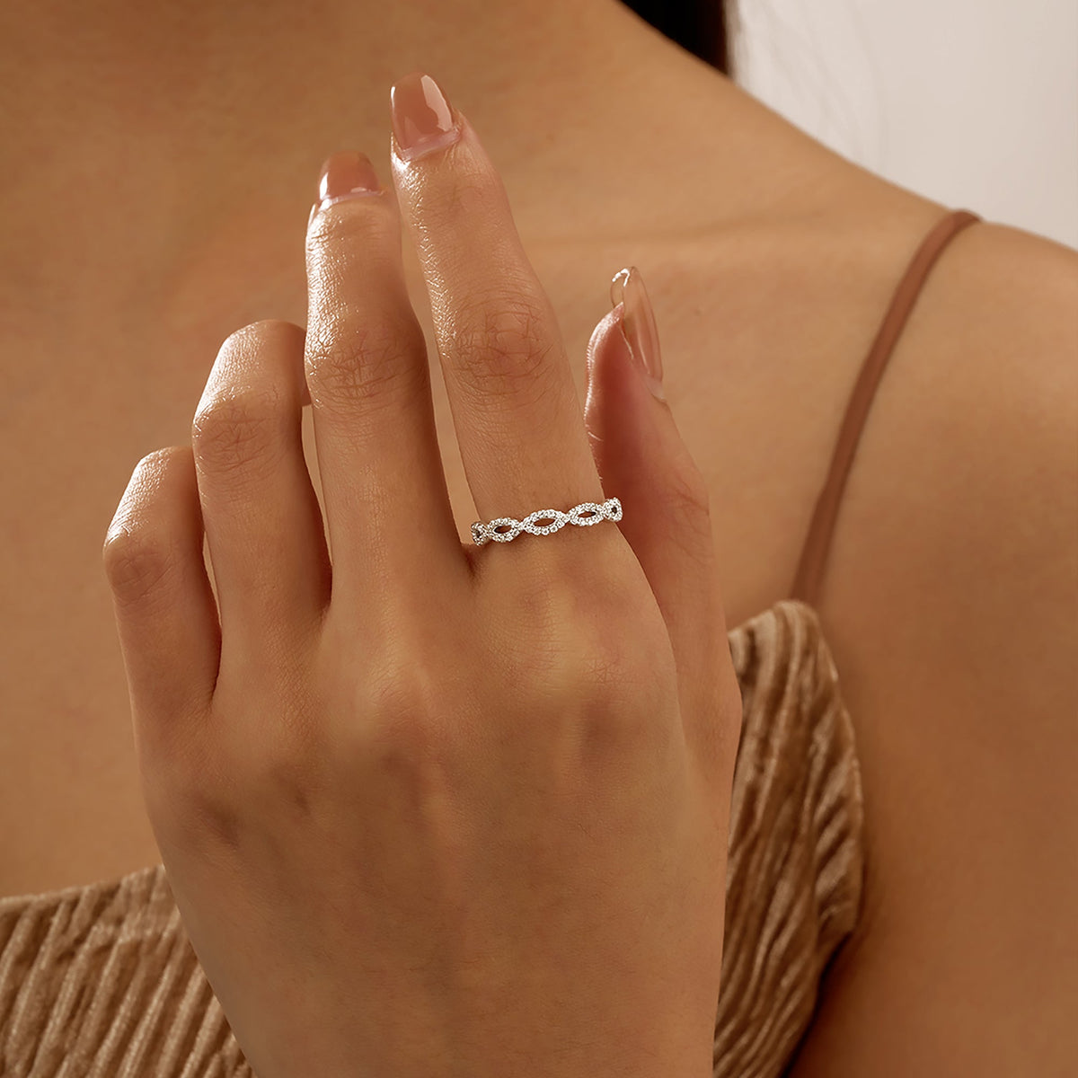 Art Deco Infinity Twist Moissanite Pavé Eternity Band - NavianJewelry™