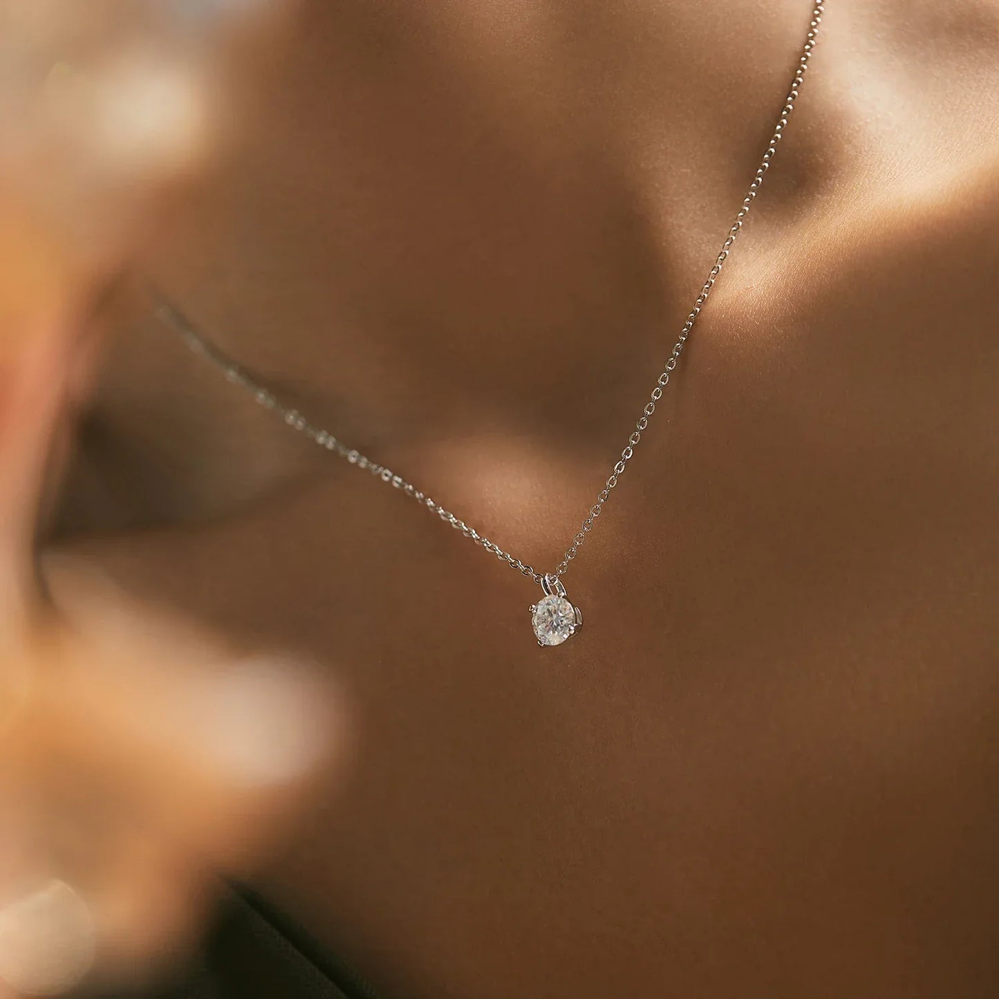 NAVIAN® 1 Carat Prong Setting Moissanite Necklace
