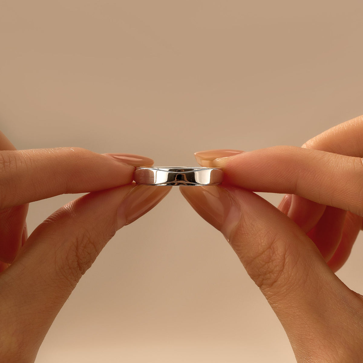 Unisex Modern And Minimalism Polished Wedding Band - NavianJewelry™