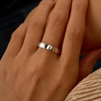 Unisex Modern And Minimalism Polished Wedding Band - NavianJewelry™