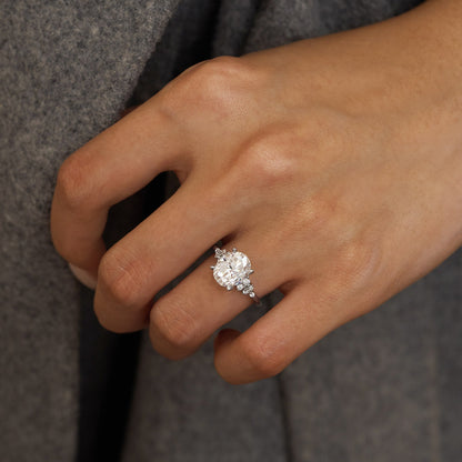 Floral Bloom Oval Cut Moissanite Engagement Ring - NavianJewelry™