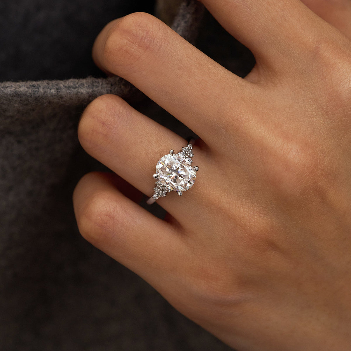 Floral Bloom Oval Cut Moissanite Engagement Ring - NavianJewelry™