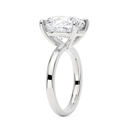 Luminous Oval Cut Moissanite Solitaire Ring - NavianJewelry™