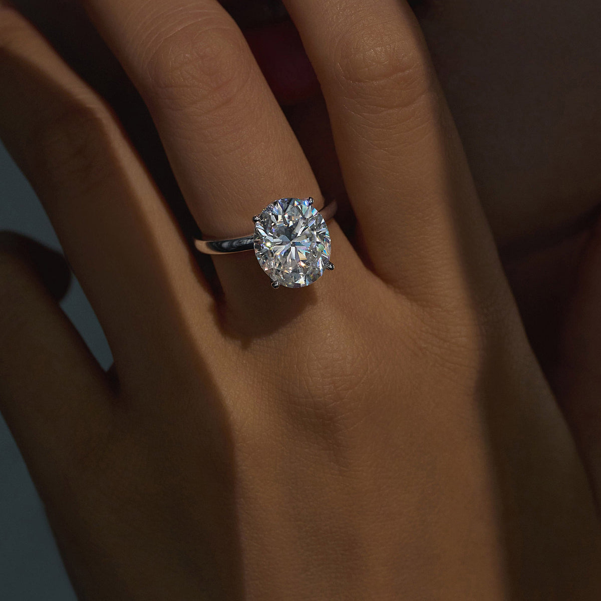Luminous Oval Cut Moissanite Solitaire Ring - NavianJewelry™