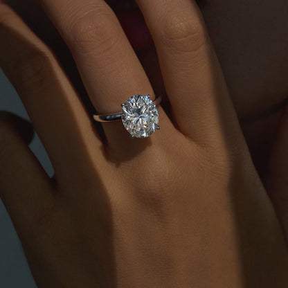 Luminous Oval Cut Moissanite Solitaire Ring - NavianJewelry™