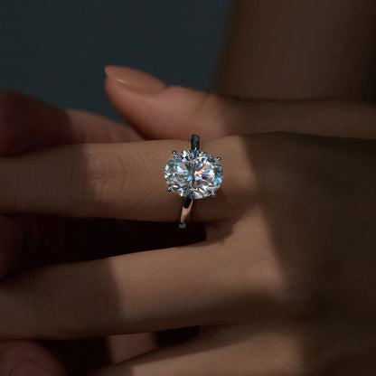 Luminous Oval Cut Moissanite Solitaire Ring - NavianJewelry™