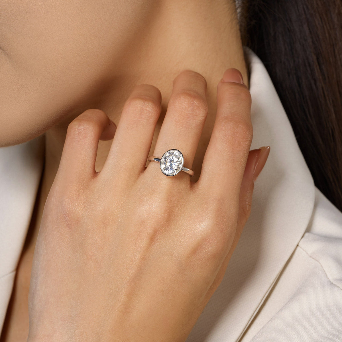 Minimalist Oval Cut Engagement Bezel Ring - NavianJewelry™