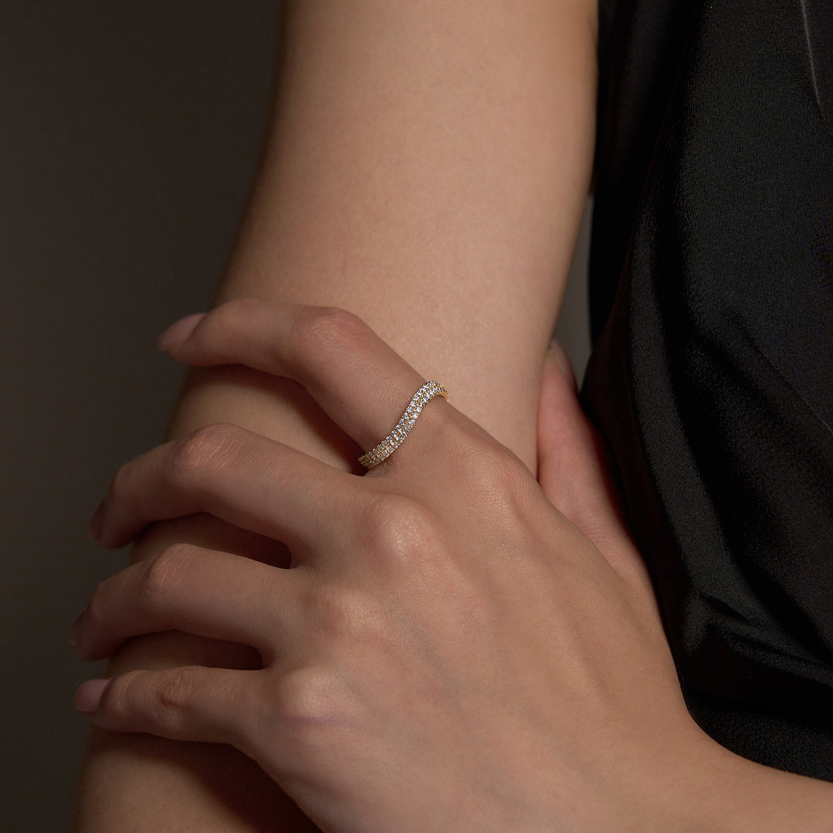 Nature Inspired Moissanite Wave Pavé Half Eternity Band - NavianJewelry™