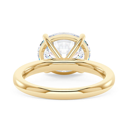 Oval Moissanite Solitaire Engagement Ring - NavianJewelry™